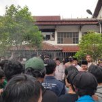 Pimpinan BAZNAS Kota Bekasi Jawab Demonstran